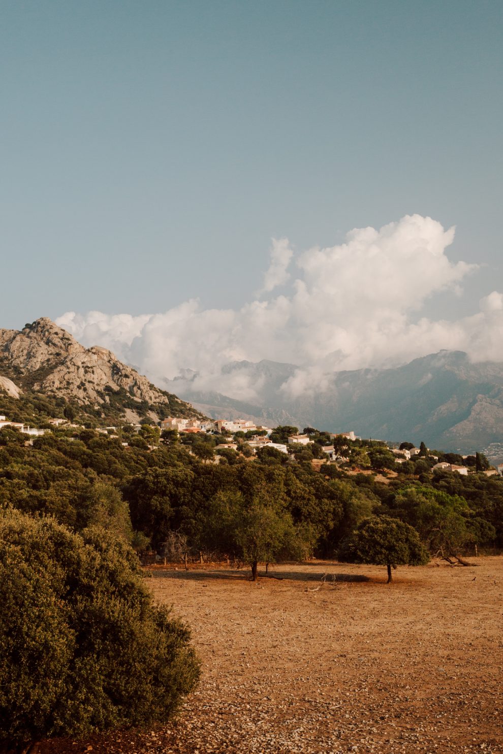 Urlaub auf Korsika, Gebirge im Mittelmeer, Reisefotos