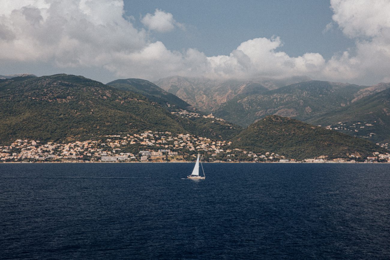 Urlaub auf Korsika, Gebirge im Mittelmeer, Reisefotos