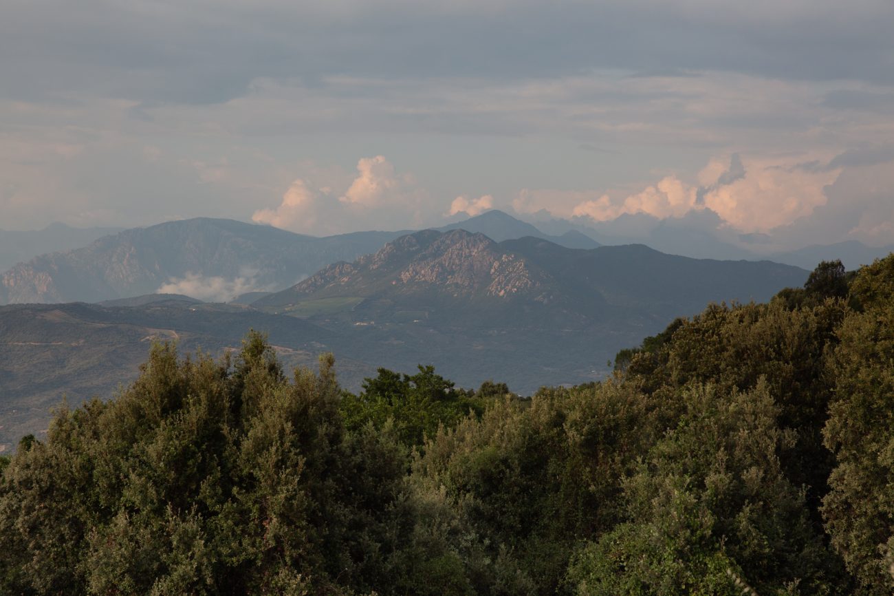 Urlaub auf Korsika, Gebirge im Mittelmeer, Reisefotos