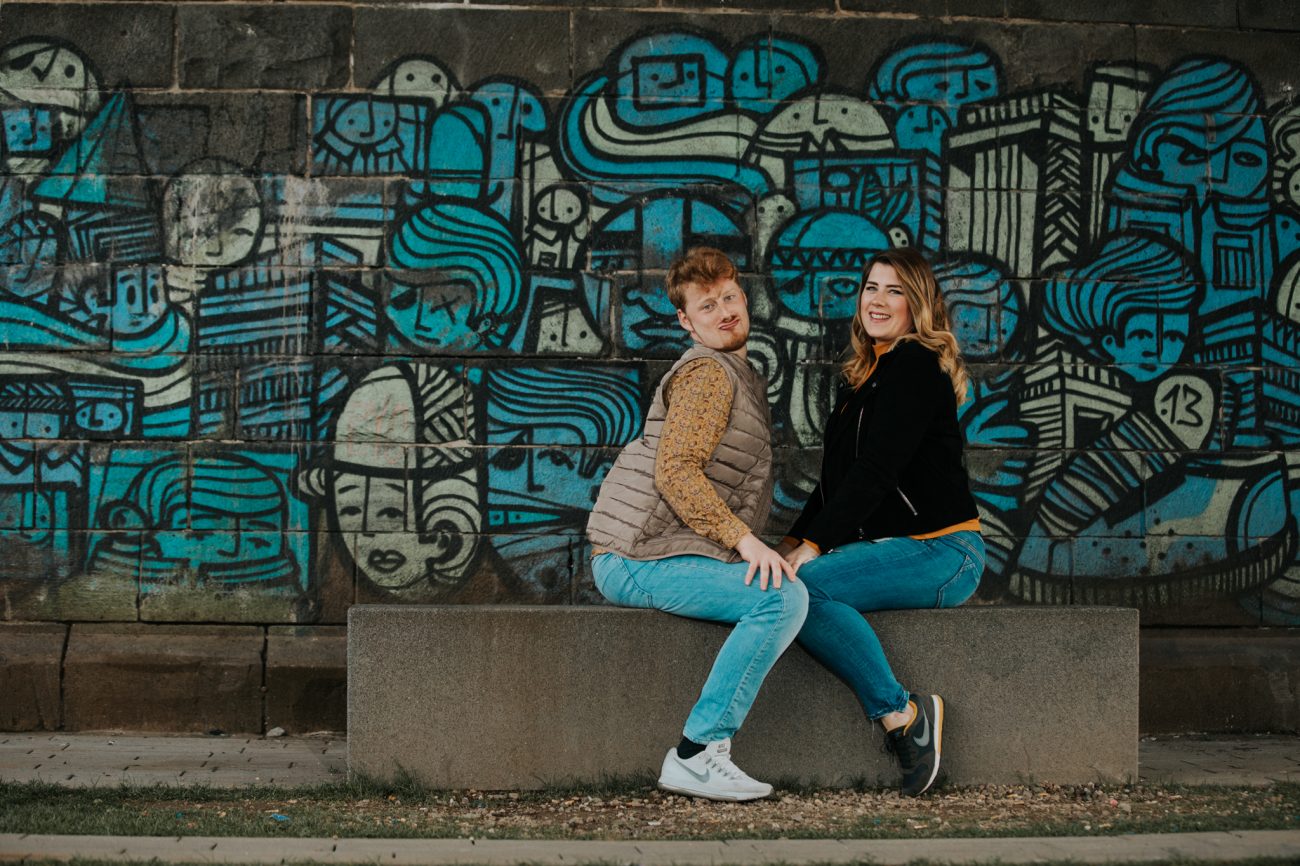 Geschwister, Familienfotos, Fotoshooting Family, Erwachsene Kinder, Frankfurt Osthafen