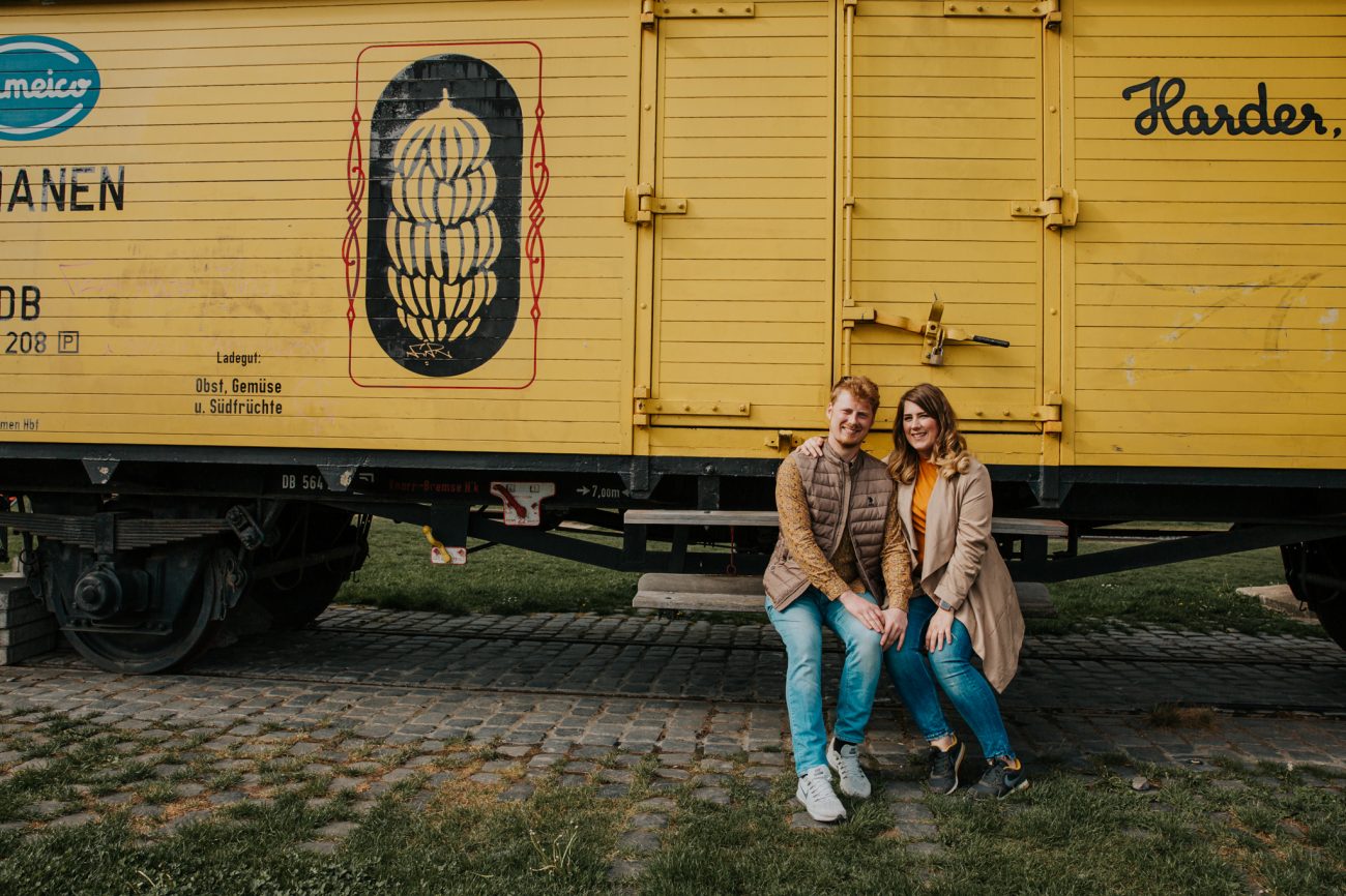 Geschwister, Familienfotos, Fotoshooting Family, Erwachsene Kinder, Frankfurt Osthafen