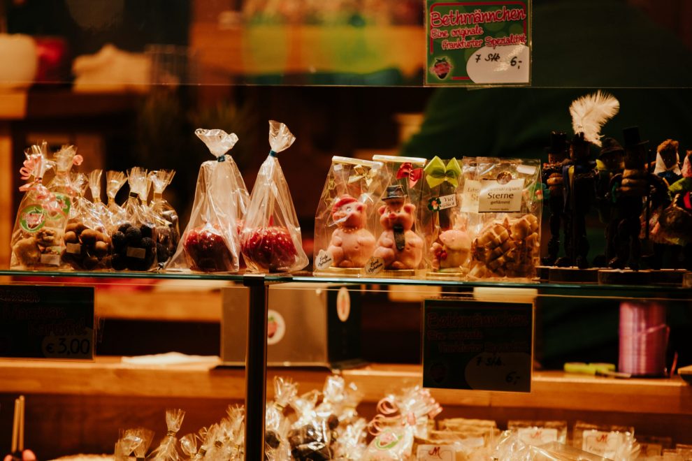 Süßigkeiten auf dem Weihnachtsmarkt